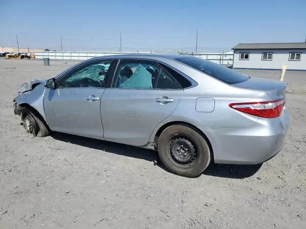 4T1BF1FK9HU401620 2017 TOYOTA CAMRY - Image 2