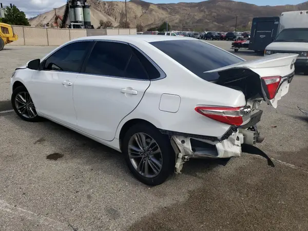 4T1BF1FK9HU403772 2017 TOYOTA CAMRY - Image 2