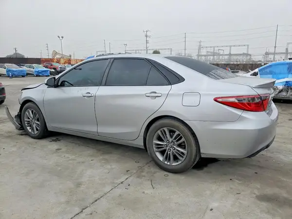 4T1BF1FK9HU403898 2017 TOYOTA CAMRY - Image 2