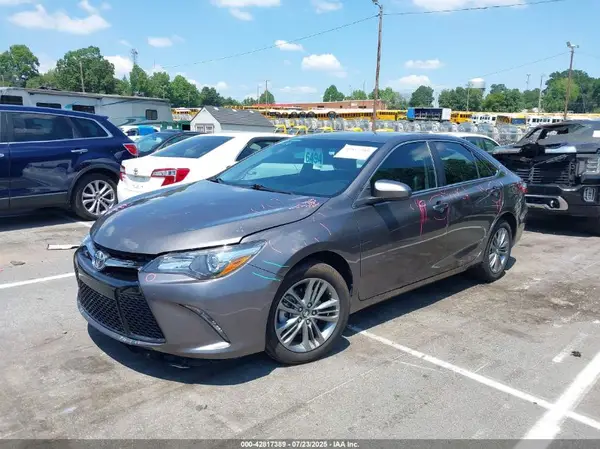 4T1BF1FK9HU405988 2017 TOYOTA CAMRY - Image 2