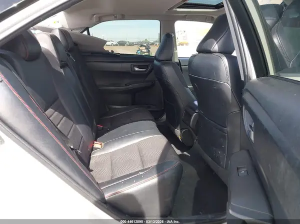4T1BF1FK9HU410303 2017 TOYOTA CAMRY - Image 8