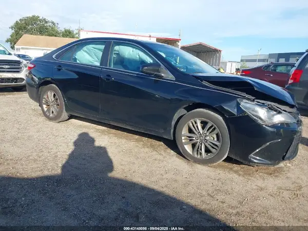 4T1BF1FK9HU412908 2017 TOYOTA CAMRY - Image 1