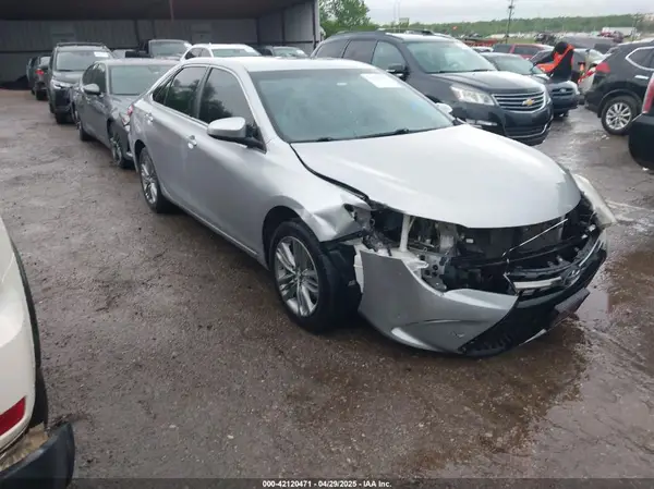 4T1BF1FK9HU416604 2017 TOYOTA CAMRY - Image 1