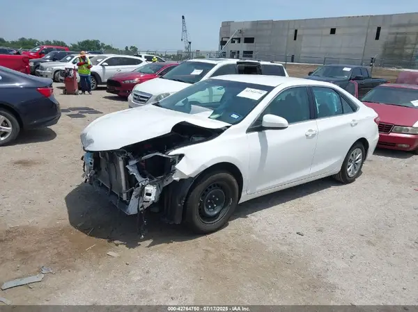 4T1BF1FK9HU420491 2017 TOYOTA CAMRY - Image 2
