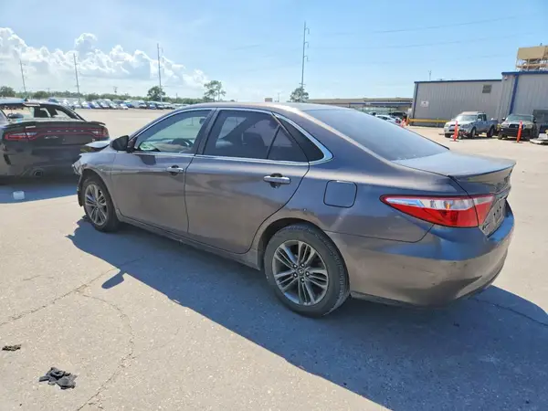4T1BF1FK9HU425173 2017 TOYOTA CAMRY - Image 2