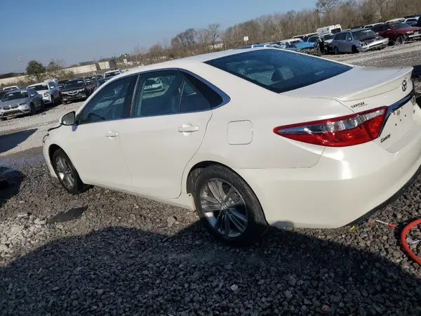 4T1BF1FK9HU428218 2017 TOYOTA CAMRY - Image 2