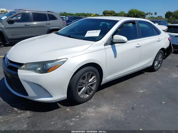 4T1BF1FK9HU429045 2017 TOYOTA CAMRY - Image 2