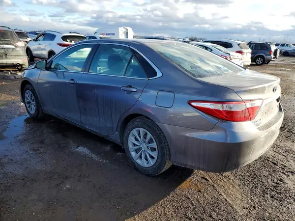 4T1BF1FK9HU430065 2017 TOYOTA CAMRY - Image 2
