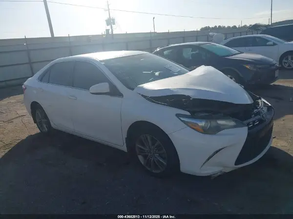 4T1BF1FK9HU430924 2017 TOYOTA CAMRY - Image 1