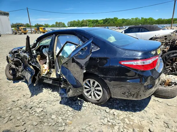4T1BF1FK9HU431586 2017 TOYOTA CAMRY - Image 2