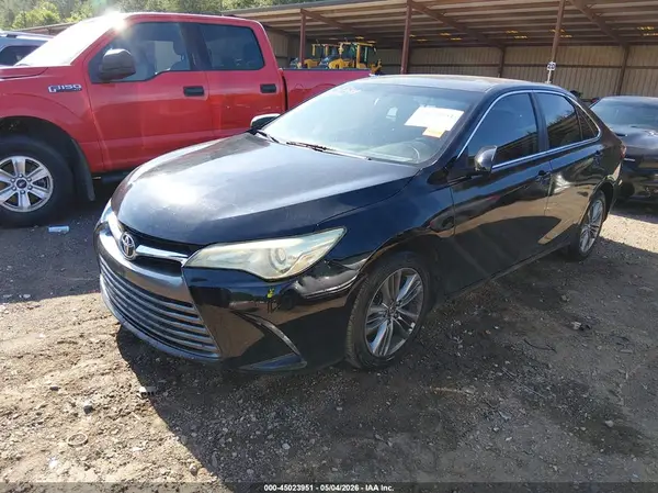 4T1BF1FK9HU435377 2017 TOYOTA CAMRY - Image 2