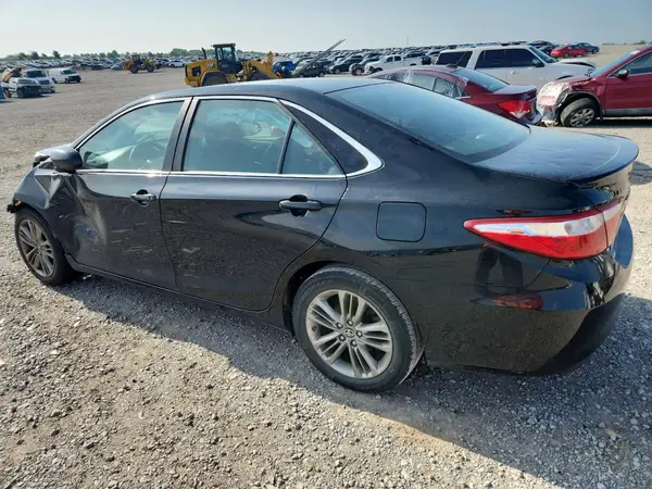 4T1BF1FK9HU437811 2017 TOYOTA CAMRY - Image 2
