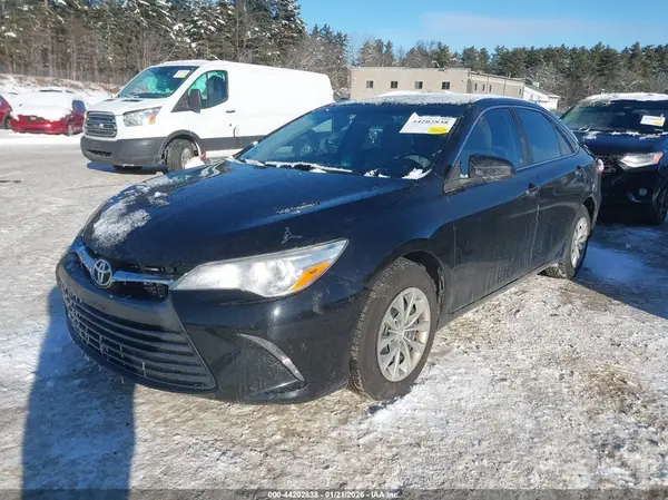 4T1BF1FK9HU439364 2017 TOYOTA CAMRY - Image 2