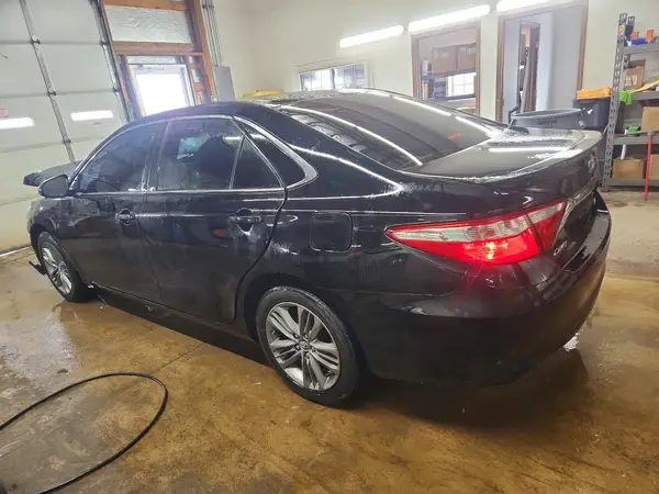 4T1BF1FK9HU440367 2017 TOYOTA CAMRY - Image 2