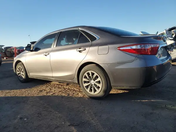 4T1BF1FK9HU440627 2017 TOYOTA CAMRY - Image 2