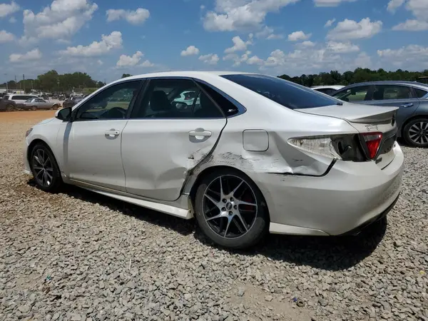 4T1BF1FK9HU441826 2017 TOYOTA CAMRY - Image 2