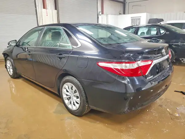 4T1BF1FK9HU443365 2017 TOYOTA CAMRY - Image 2