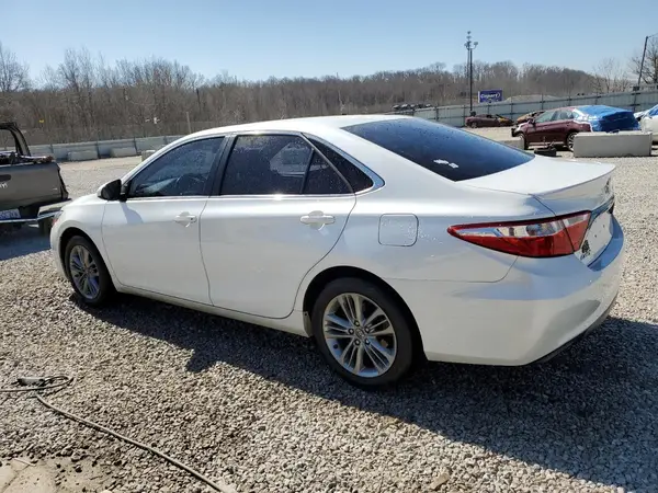 4T1BF1FK9HU451224 2017 TOYOTA CAMRY - Image 2