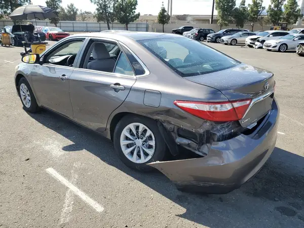 4T1BF1FK9HU454317 2017 TOYOTA CAMRY - Image 2