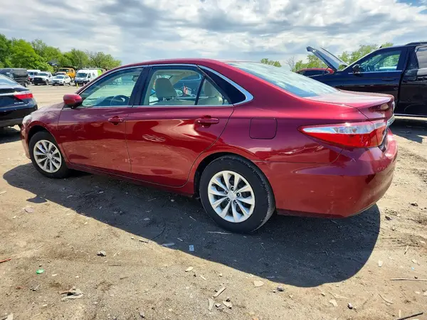 4T1BF1FK9HU616060 2017 TOYOTA CAMRY - Image 2