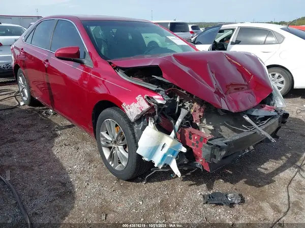 4T1BF1FK9HU617189 2017 TOYOTA CAMRY - Image 1