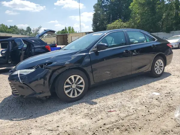 4T1BF1FK9HU620318 2017 TOYOTA CAMRY - Image 1