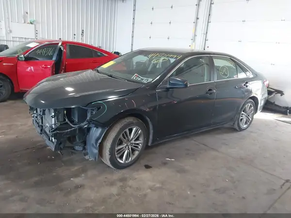 4T1BF1FK9HU623512 2017 TOYOTA CAMRY - Image 2