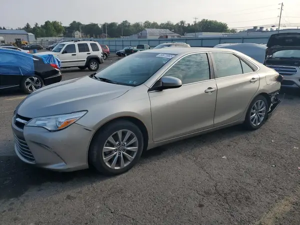4T1BF1FK9HU625972 2017 TOYOTA CAMRY - Image 1