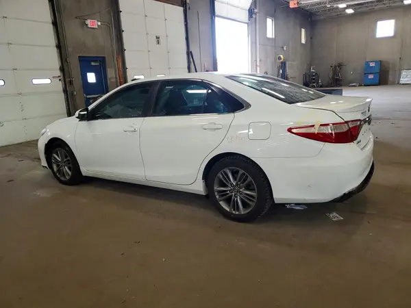 4T1BF1FK9HU626717 2017 TOYOTA CAMRY - Image 2