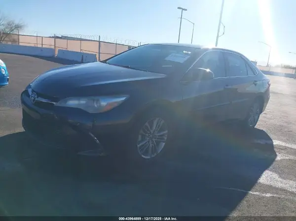 4T1BF1FK9HU626863 2017 TOYOTA CAMRY - Image 2