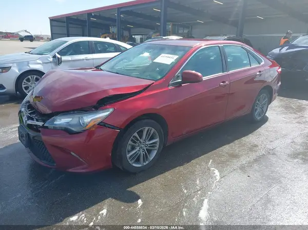 4T1BF1FK9HU628984 2017 TOYOTA CAMRY - Image 2