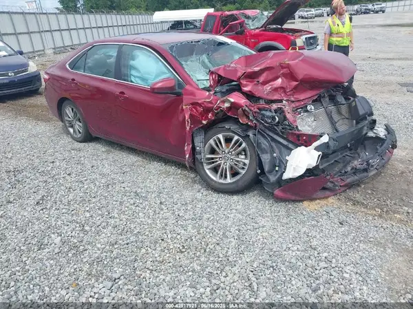 4T1BF1FK9HU633537 2017 TOYOTA CAMRY - Image 1