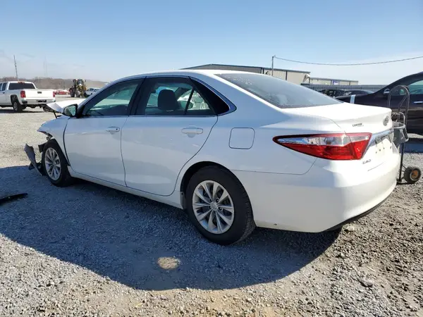 4T1BF1FK9HU634560 2017 TOYOTA CAMRY - Image 2