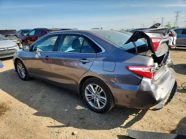 4T1BF1FK9HU634705 2017 TOYOTA CAMRY - Image 2