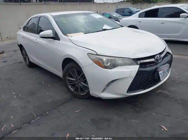 4T1BF1FK9HU635983 2017 TOYOTA CAMRY - Image 1