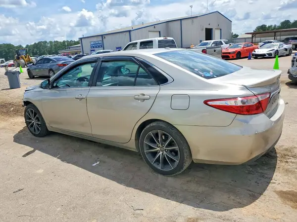 4T1BF1FK9HU638835 2017 TOYOTA CAMRY - Image 2