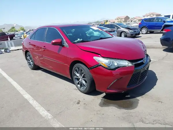 4T1BF1FK9HU644179 2017 TOYOTA CAMRY - Image 1