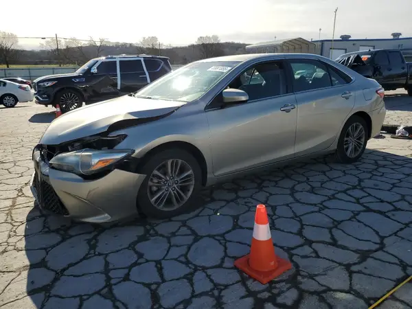 4T1BF1FK9HU645137 2017 TOYOTA CAMRY - Image 1