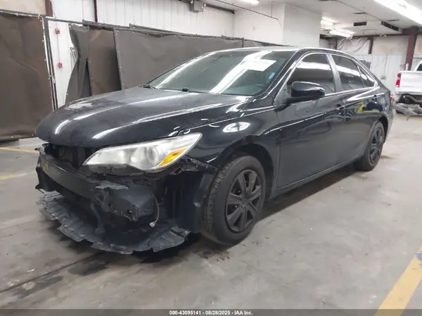 4T1BF1FK9HU645896 2017 TOYOTA CAMRY - Image 2