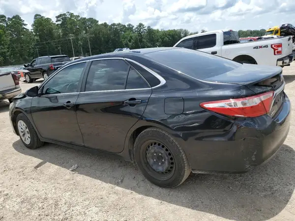 4T1BF1FK9HU647695 2017 TOYOTA CAMRY - Image 2