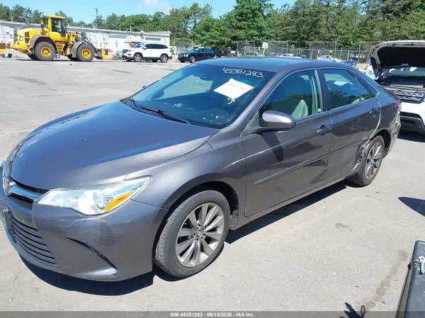 4T1BF1FK9HU649771 2017 TOYOTA CAMRY - Image 2