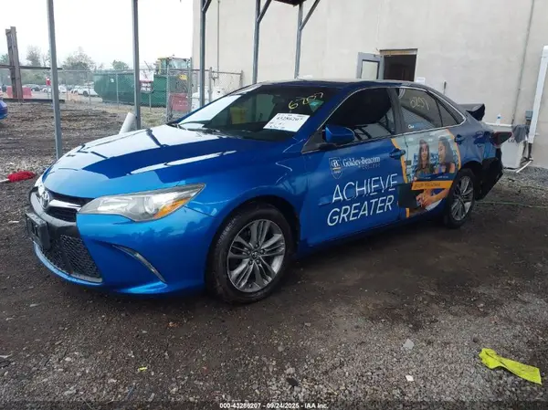 4T1BF1FK9HU649902 2017 TOYOTA CAMRY - Image 2