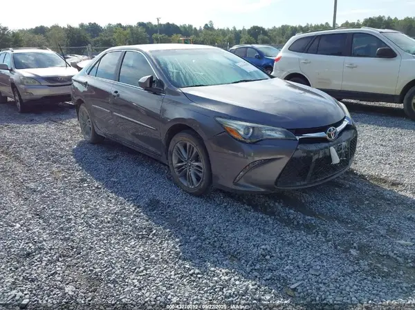 4T1BF1FK9HU654078 2017 TOYOTA CAMRY - Image 1