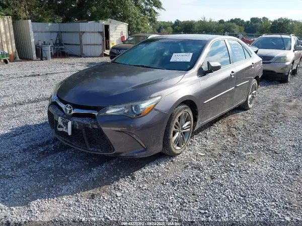 4T1BF1FK9HU654078 2017 TOYOTA CAMRY - Image 2