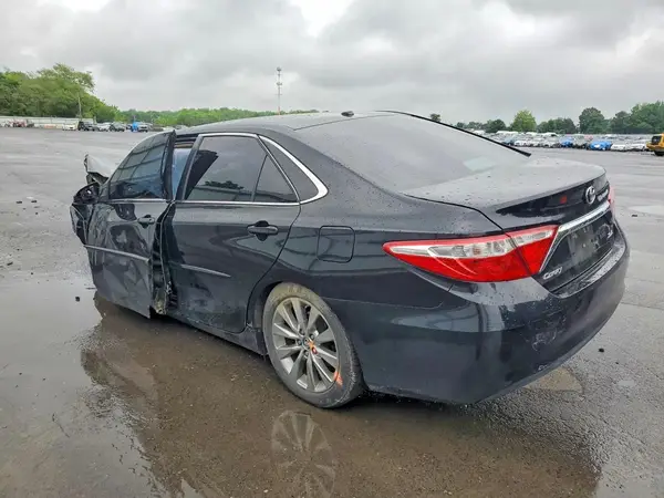 4T1BF1FK9HU655215 2017 TOYOTA CAMRY - Image 2