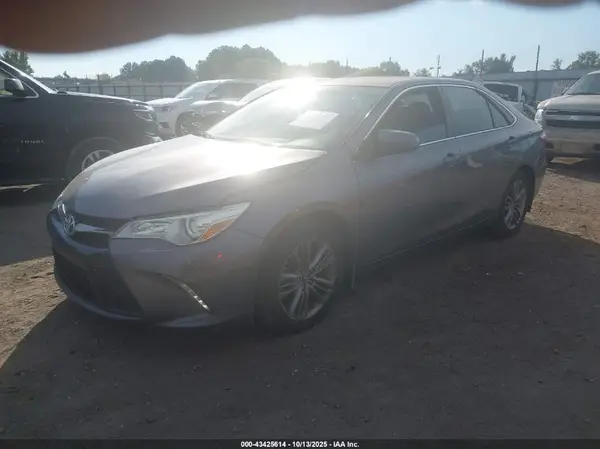 4T1BF1FK9HU661404 2017 TOYOTA CAMRY - Image 2