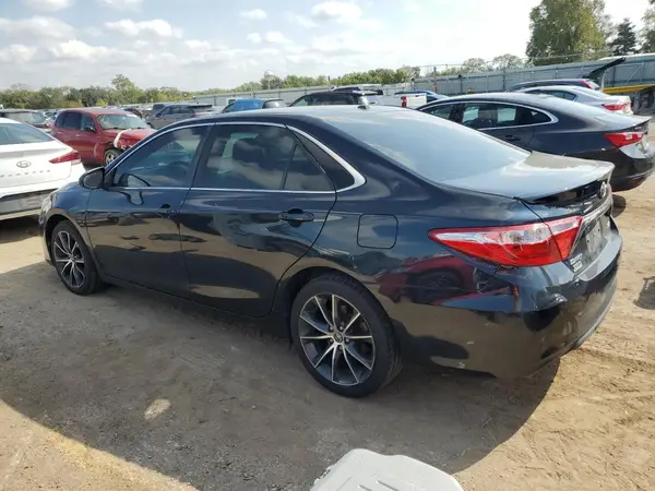 4T1BF1FK9HU661466 2017 TOYOTA CAMRY - Image 2