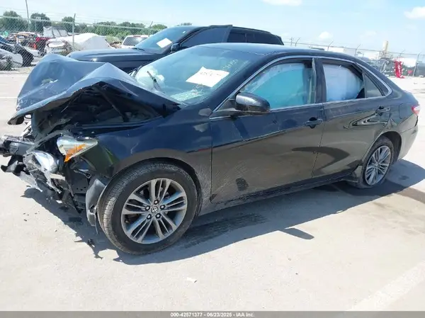 4T1BF1FK9HU662505 2017 TOYOTA CAMRY - Image 2
