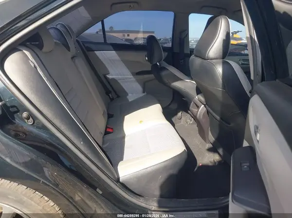 4T1BF1FK9HU662827 2017 TOYOTA CAMRY - Image 8