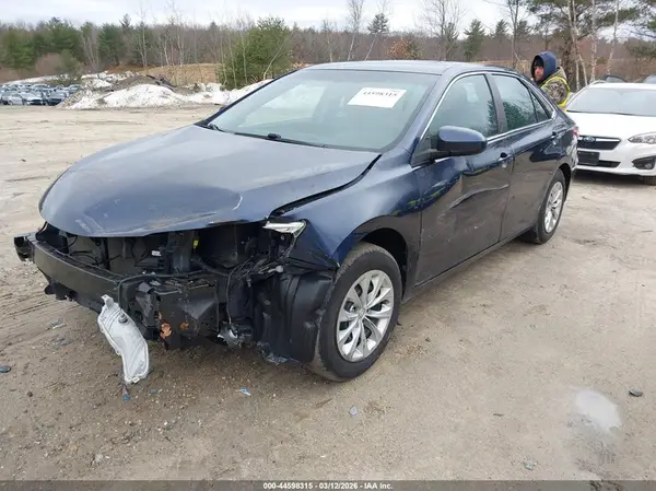 4T1BF1FK9HU665422 2017 TOYOTA CAMRY - Image 2
